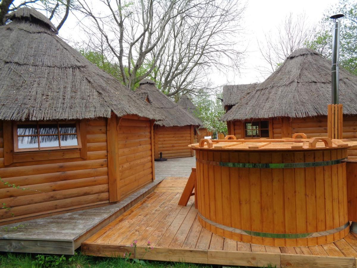 Tonn"O Loisirs Villa Servel Exterior foto