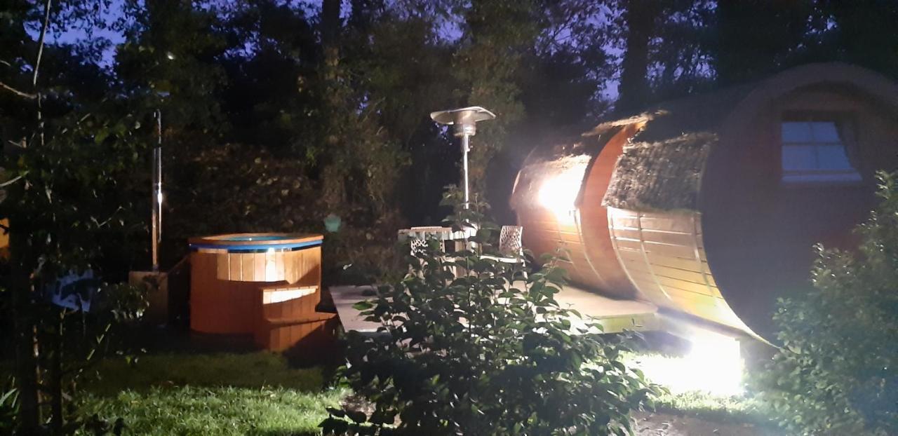 Tonn"O Loisirs Villa Servel Exterior foto